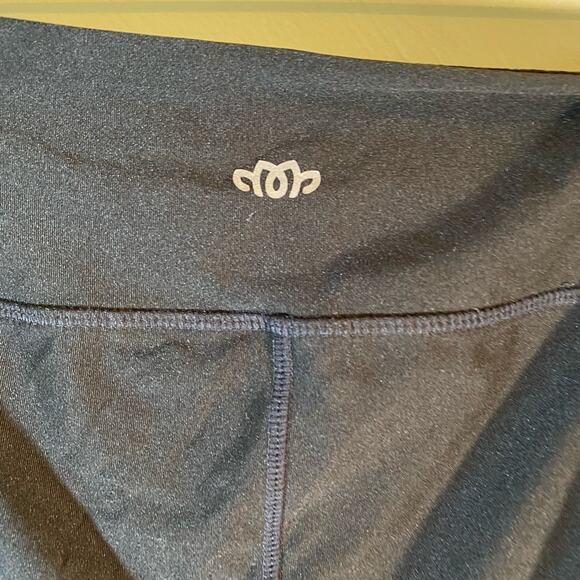 Maurices In Motion Black Pants spandex size 2 - Picture 6 of 7